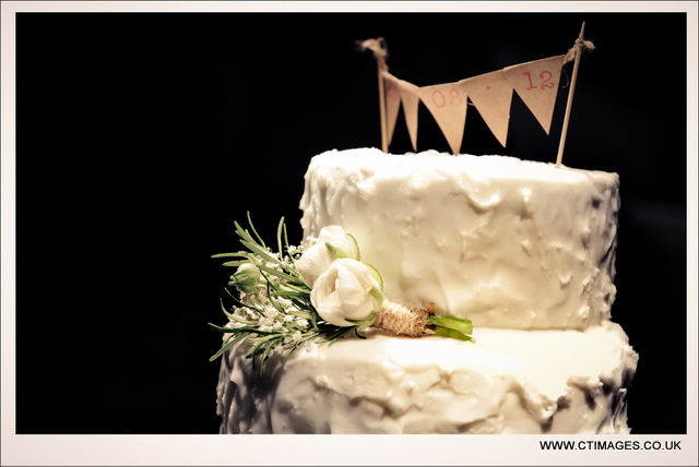 DSC_6955 rivington-hall-barn-weddings-photographers-wedding-cake