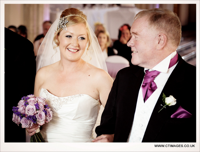 DSC_7538 holiday-inn-bolton-weddings-photography-bride-and-father