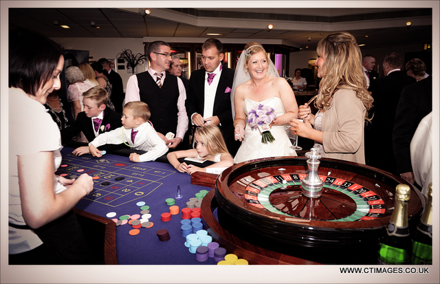 DSC_7777 holiday-inn-bolton-weddings-photography-casino-wedding