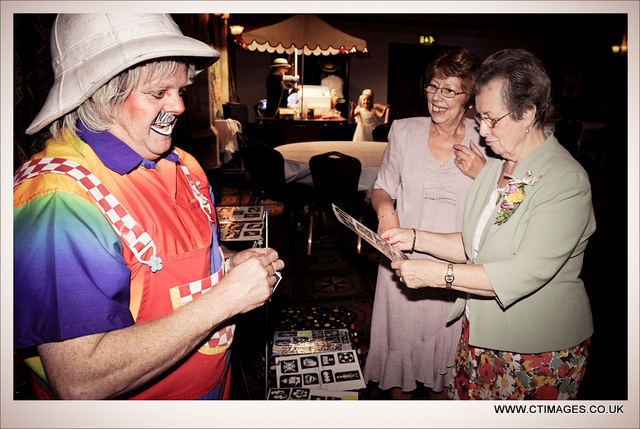 DSC_7825 bolton-weddings-photography-childrens-entertainer-at-wedding