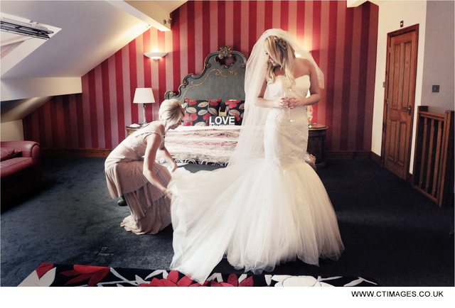 gibbon-bridge-wedding-photography-of-bridal-suite