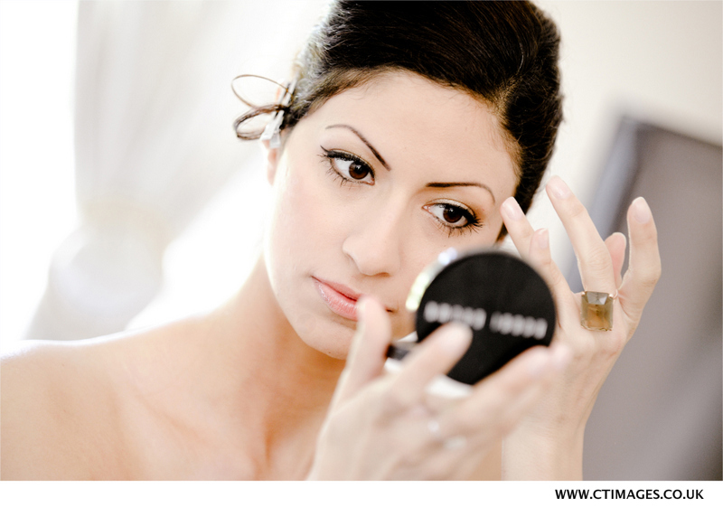 manchester-wedding-photographer-bride-getting-ready.jpg