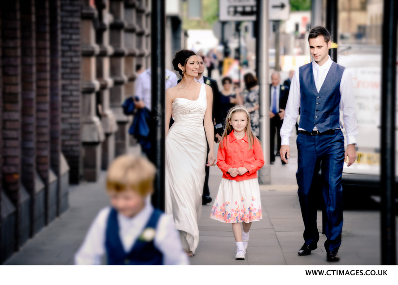 wedding-photography-manchester-photos-on-streets.jpg