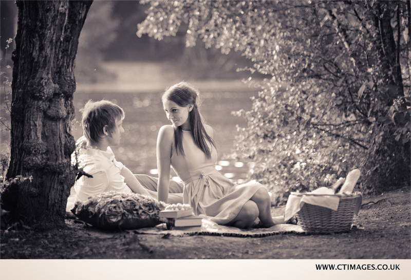 manchester-wedding-photography-picnic-style.jpg