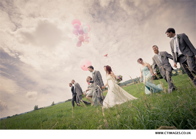 lancashire-wedding-photographer-bride-with-balloons