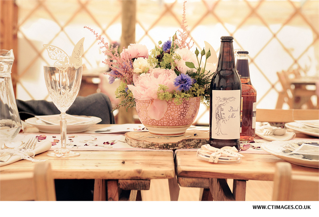 lancashire-wedding-photography-vase-ideas