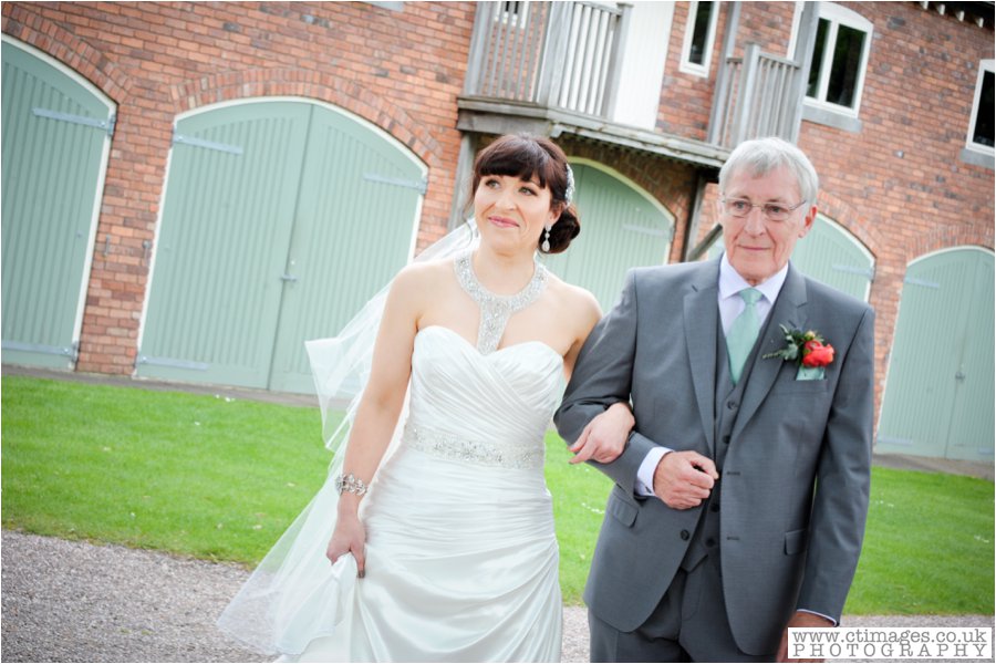 abbeywood-estate-delamere-wedding-photography-creative-cheshire-photographers-wedding-photographer_0021.jpg