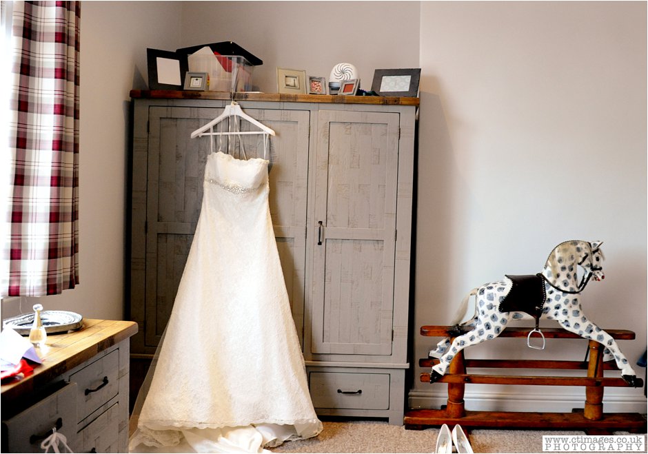bury-wedding-photographer-bolholt-hotel-weddings-female-photography-creative-photographers_0011.jpg bury-wedding-photographer-bolholt-hotel-weddings-female-photography-creative-photographers_0011.jpg