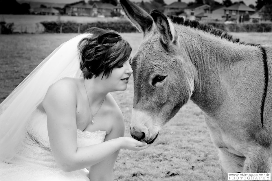 bury-wedding-photographer-bolholt-hotel-weddings-female-photography-creative-photographers_0041.jpg bury-wedding-photographer-bolholt-hotel-weddings-female-photography-creative-photographers_0041.jpg