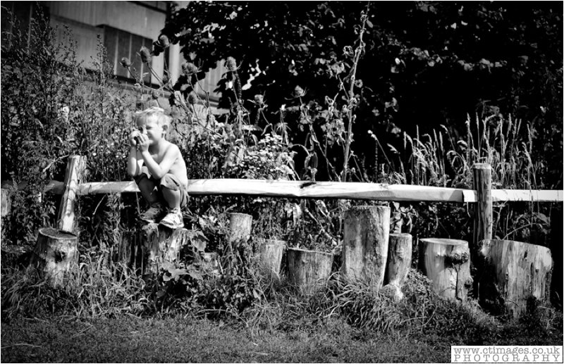childrens-photography-outdoor-portraits-1.jpg childrens outdoor pictures,