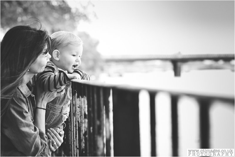 family-photography-putney-bridge-london-26.jpg
