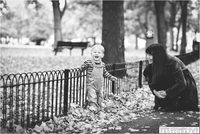 family-photography-putney-bridge-london-7.jpg