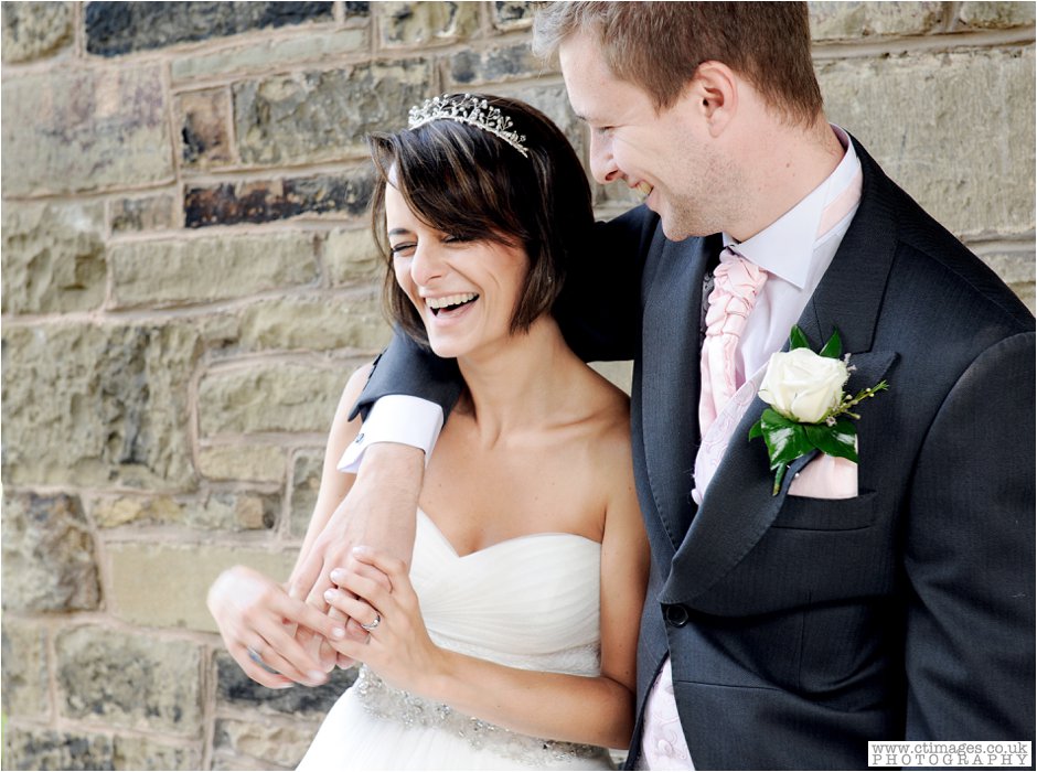 last-drop-wedding-photos-bolton-weddings-female-photographers-creative-photography_0028.jpg