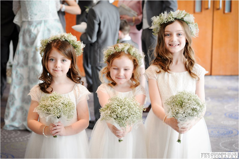 lowry-hotel-manchester-wedding-photographer-weddings-female-photography-creative-photographers_0024.jpg