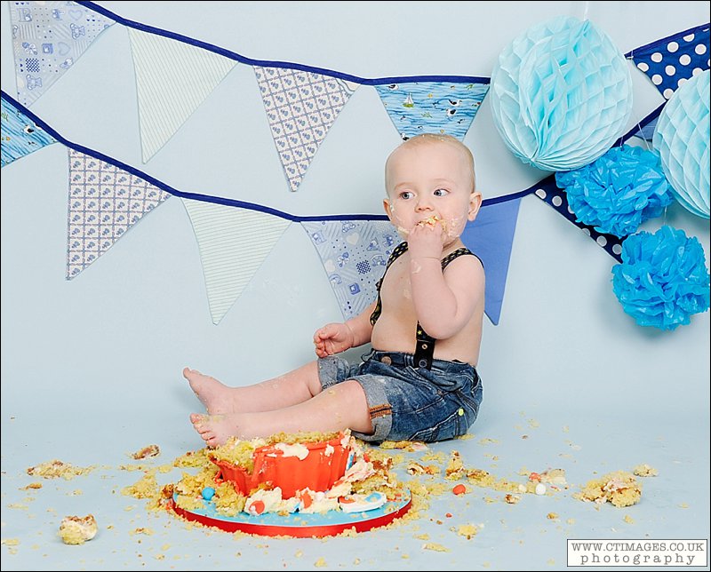 manchester-cake-smash-photographer-babys-first-birthday-photos-7.jpg babys first birthday,cake smash photography,manchester cake smash photography,