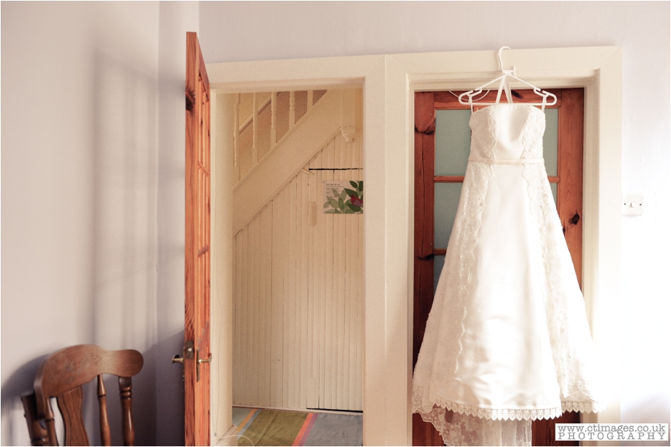 manchester-wedding-photographer-homemade-whimsical-country-photos-rustic-vintage-photography_0005.jpg