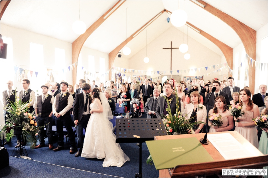 manchester-wedding-photographer-homemade-whimsical-country-photos-rustic-vintage-photography_0031.jpg