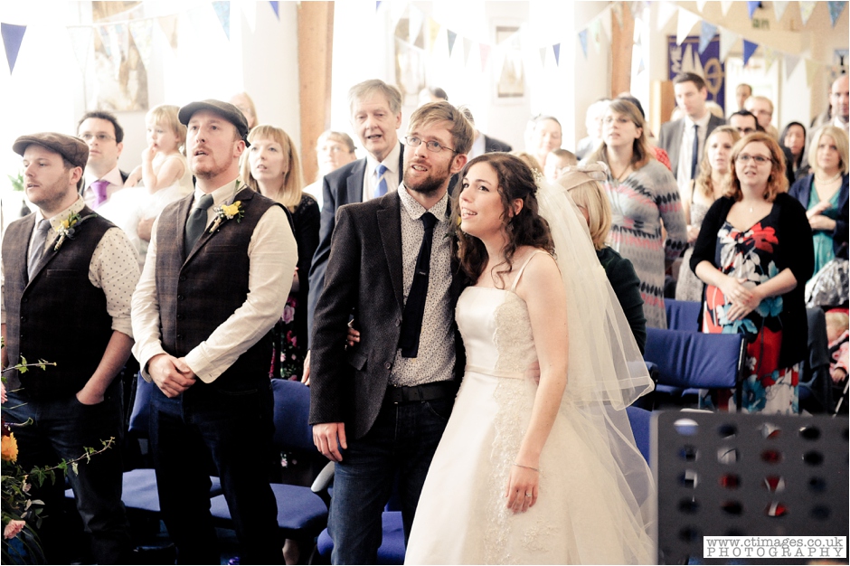 manchester-wedding-photographer-homemade-whimsical-country-photos-rustic-vintage-photography_0034.jpg