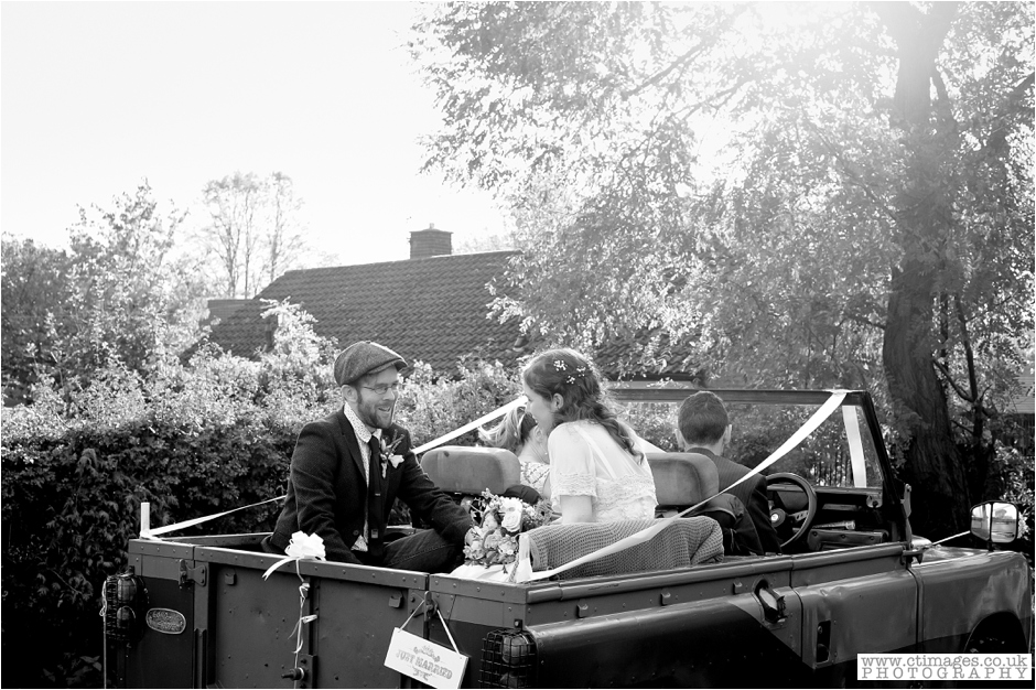 manchester-wedding-photographer-homemade-whimsical-country-photos-rustic-vintage-photography_0044.jpg