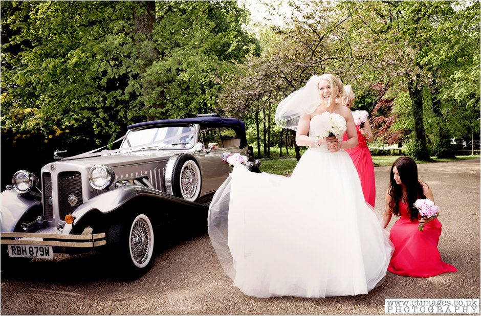 rivington-hall barn-wedding-photographer-horwich-vintage-photos-country-photography-weddings-5