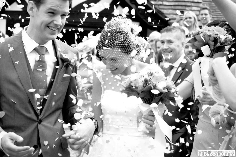rivington-hall-barn-wedding-photographer-lancashire-weddings-female-photography-creative-photographers_0021.jpg