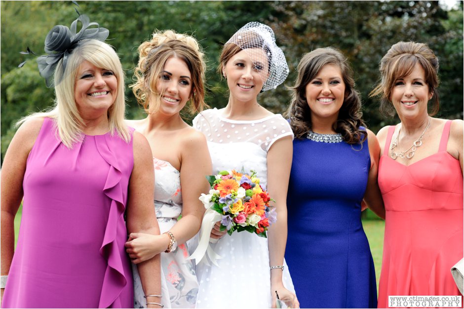 rivington-hall-barn-wedding-photographer-lancashire-weddings-female-photography-creative-photographers_0033.jpg