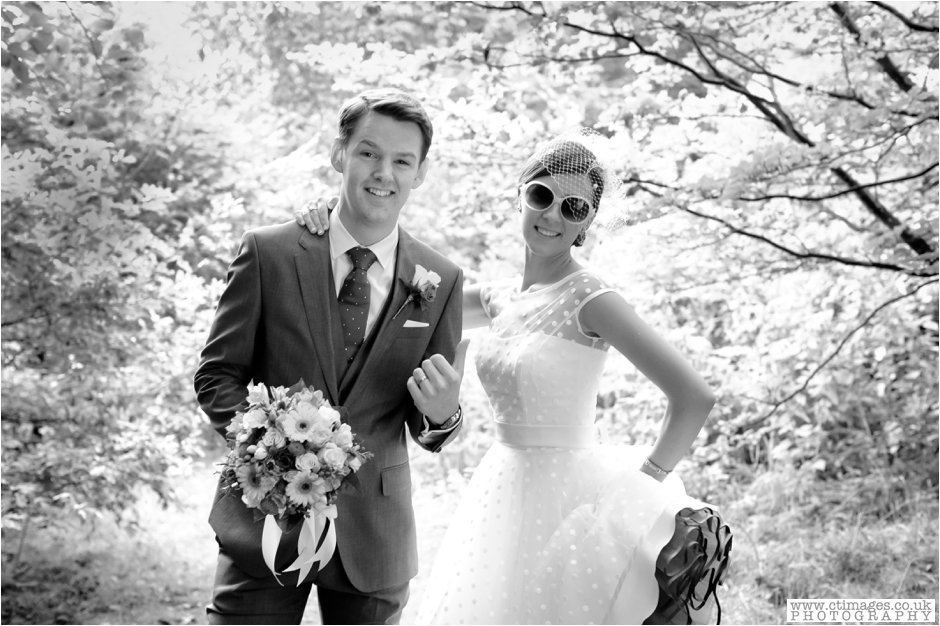 rivington-hall-barn-wedding-photographer-lancashire-weddings-female-photography-creative-photographers_0044.jpg