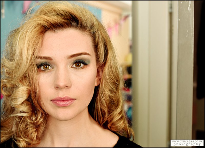 vintage-bridal-hair-make-up-inspiration-styled-magazine-photography-shoot-behind-the-scenes_0017.jpg