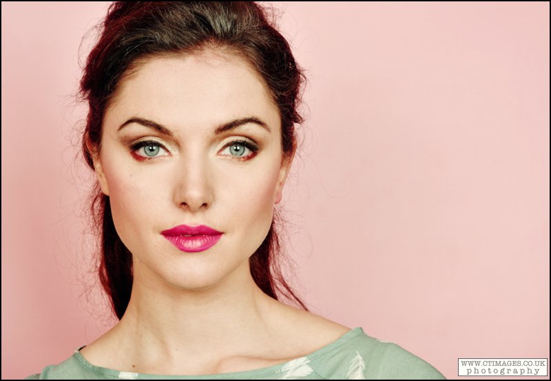 vintage-bridal-hair-make-up-inspiration-styled-magazine-photography-shoot-behind-the-scenes_0029.jpg
