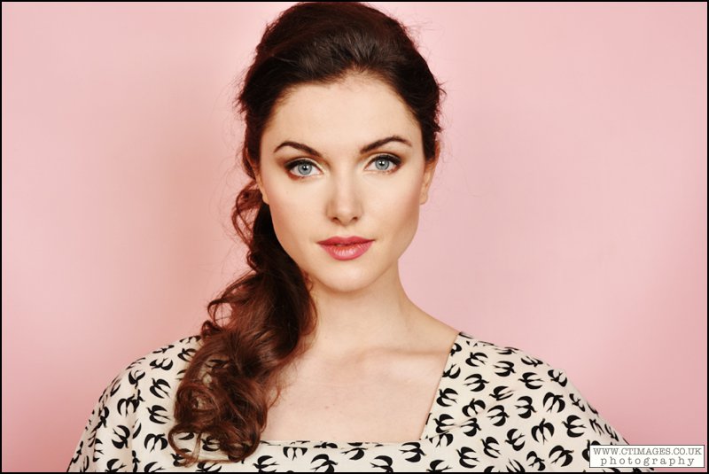 vintage-bridal-hair-make-up-inspiration-styled-magazine-photography-shoot-behind-the-scenes_0030.jpg