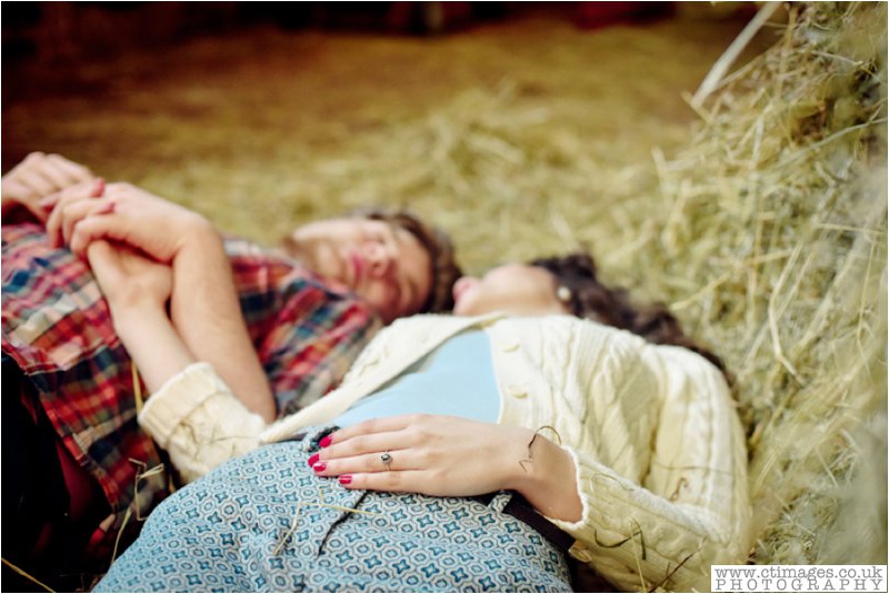 vintage-photos-country-farm-engagement-photography-land-girl-style-15.jpg engagement photography,english country engagement,farm engagement,land girl style,photography,vintage,vintage engagement,vintage photos,