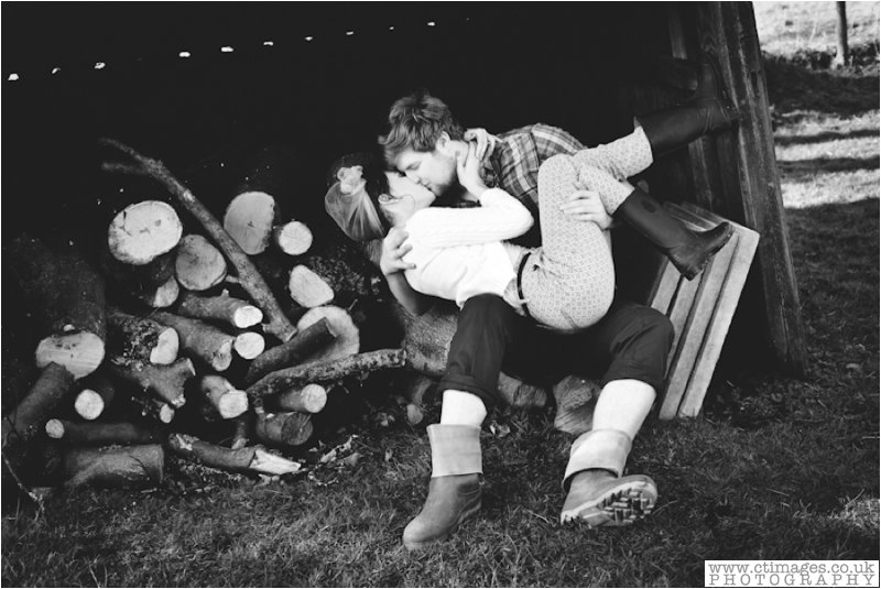 vintage-photos-country-farm-engagement-photography-land-girl-style-3.jpg engagement photography,english country engagement,farm engagement,land girl style,photography,vintage,vintage engagement,vintage photos,